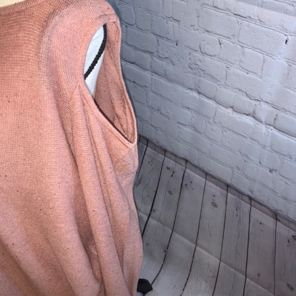 NWT Mod X Cold Shoulder Tunic - Picture 5 of 6